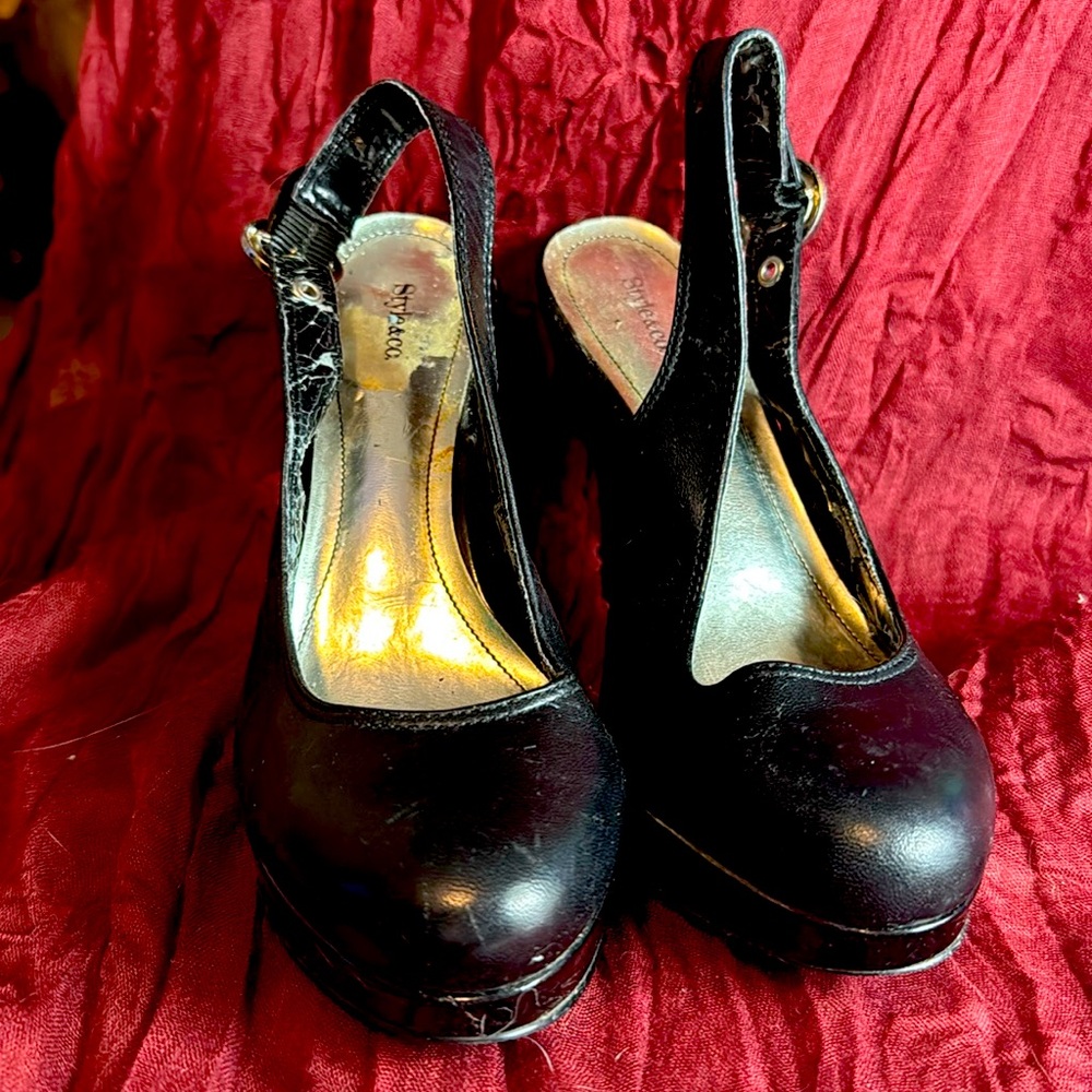 Black leather (upper) slingback heels size 7